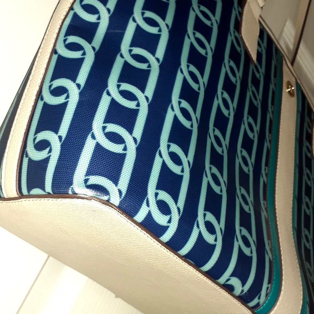Blue and Cream Patterned Tote - Picture 4 of 6